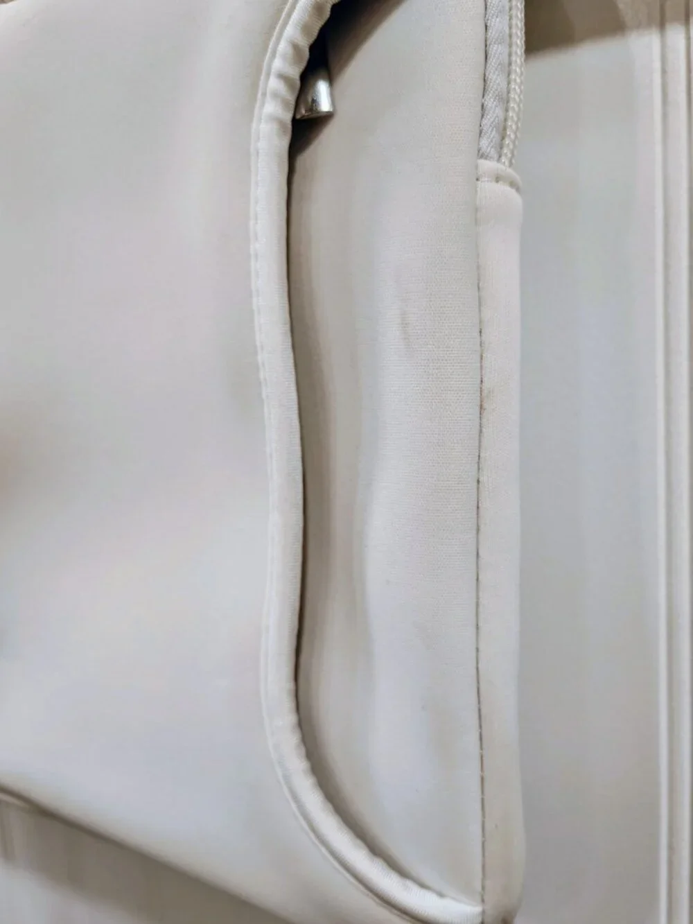 White Neoprene Padded Laptop Sleeve Case, Handles, EUC